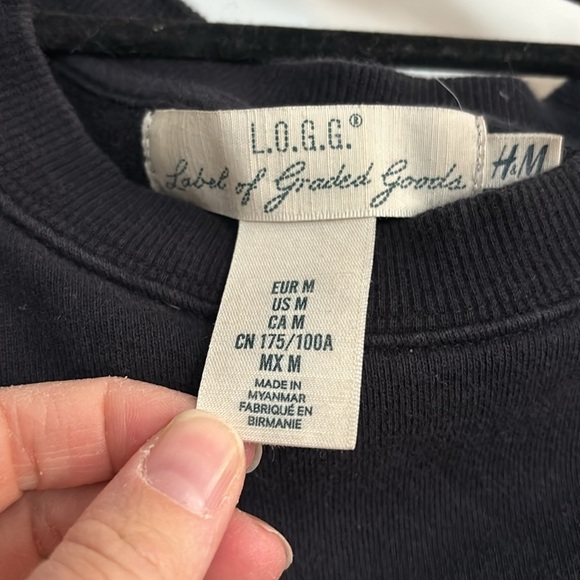 H&M Los Angelos Crew Neck Sweatshirt - Picture 2 of 3